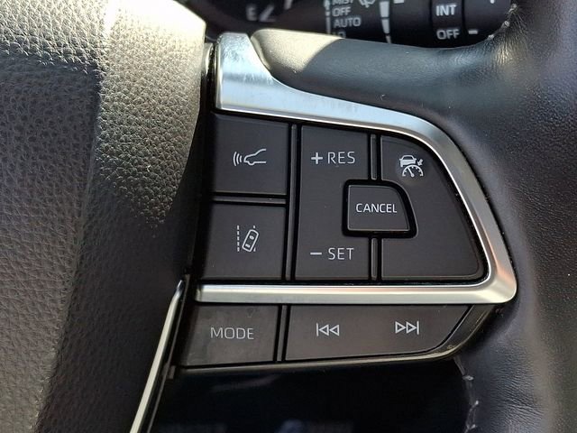 Certified 2021 Toyota Highlander Platinum image 24