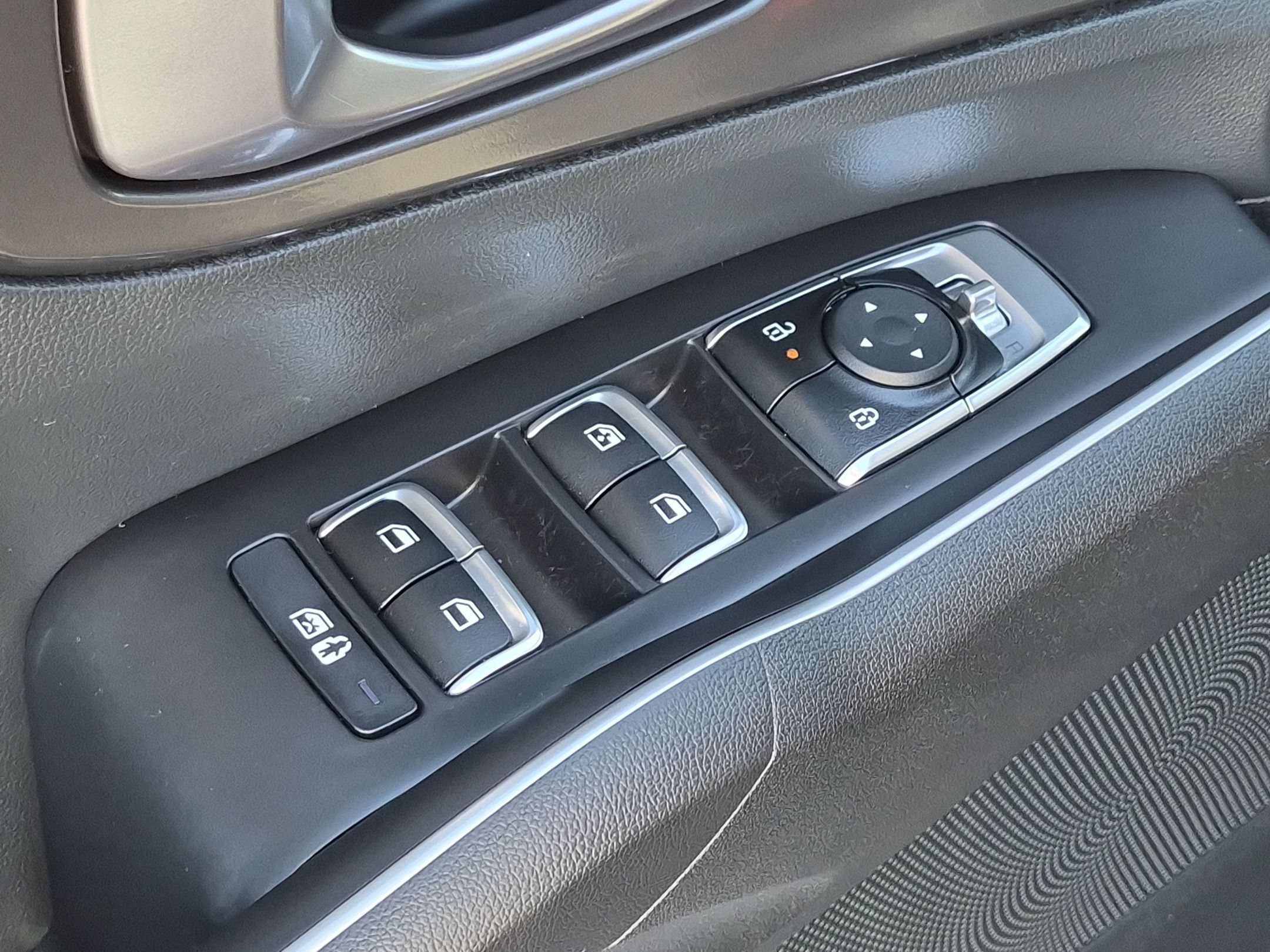 Used 2026 Kia Sorento LX FWD image 13