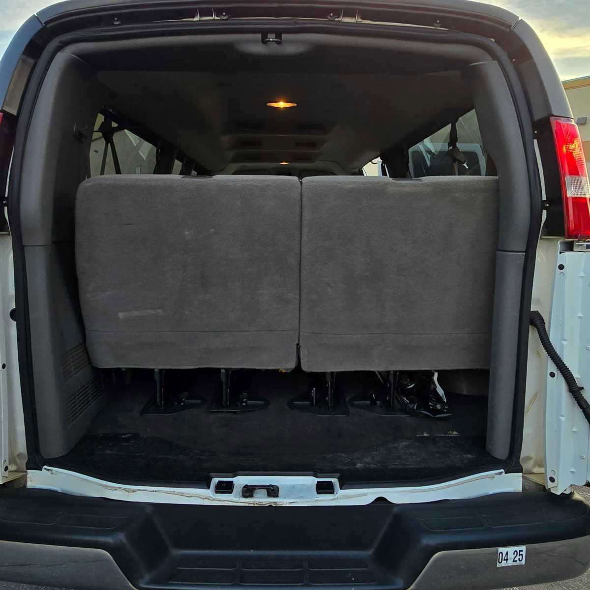 Used 2020 Chevrolet Express 3500 LT w/ LT Preferred Equipment Group image 31