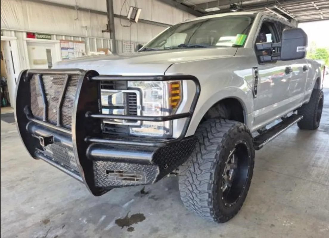 Used 2019 Ford F250 XLT AWD/4WD image 1