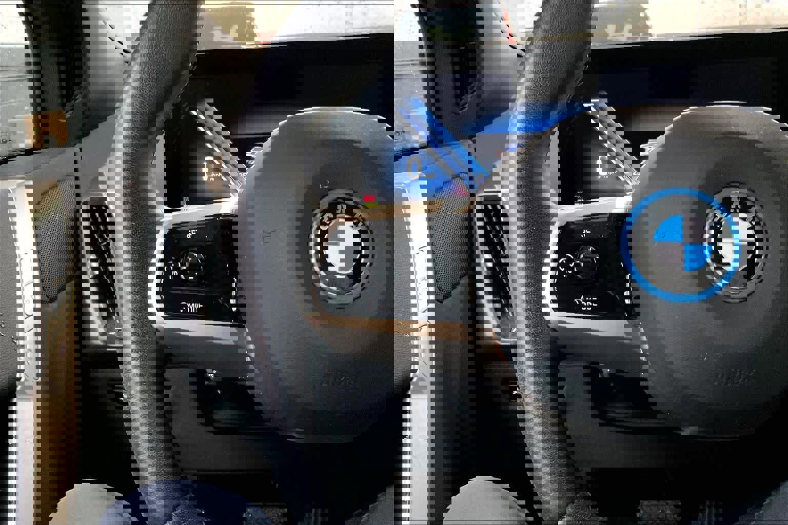 Used 2023 BMW iX xDrive50 image 20