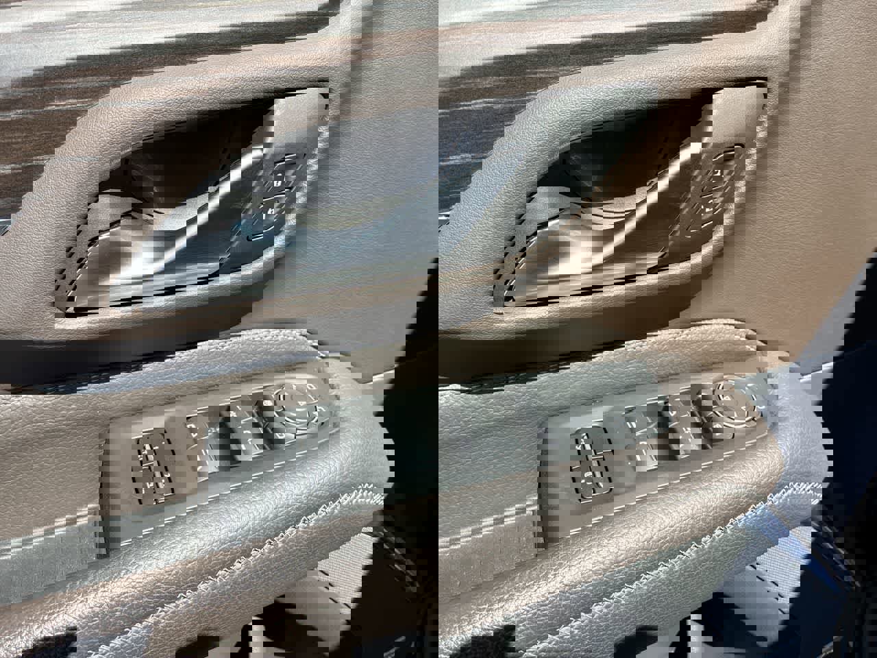 Used 2022 GMC Yukon XL Denali image 24