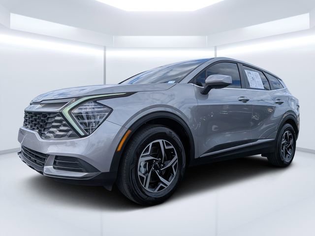 Used 2025 Kia Sportage LX image 5