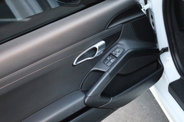 Used 2018 Porsche 718 Cayman image 22