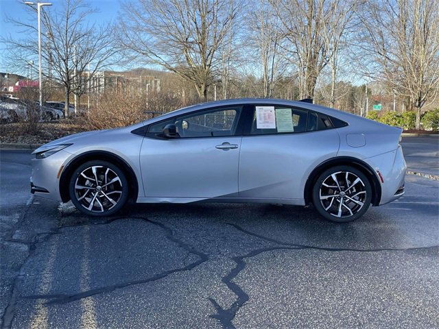 Used 2024 Toyota Prius Prime Premium image 2