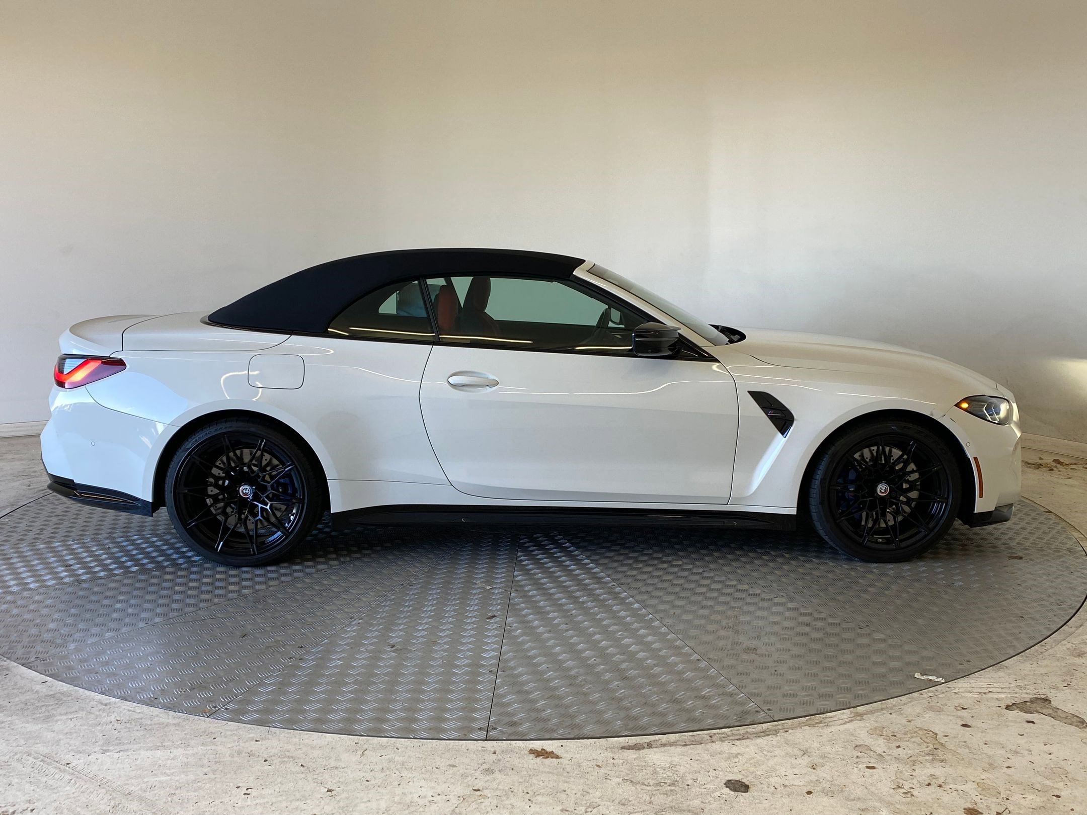 Used 2023 BMW M4 xDrive Competition w/ M Driver's Package image 7