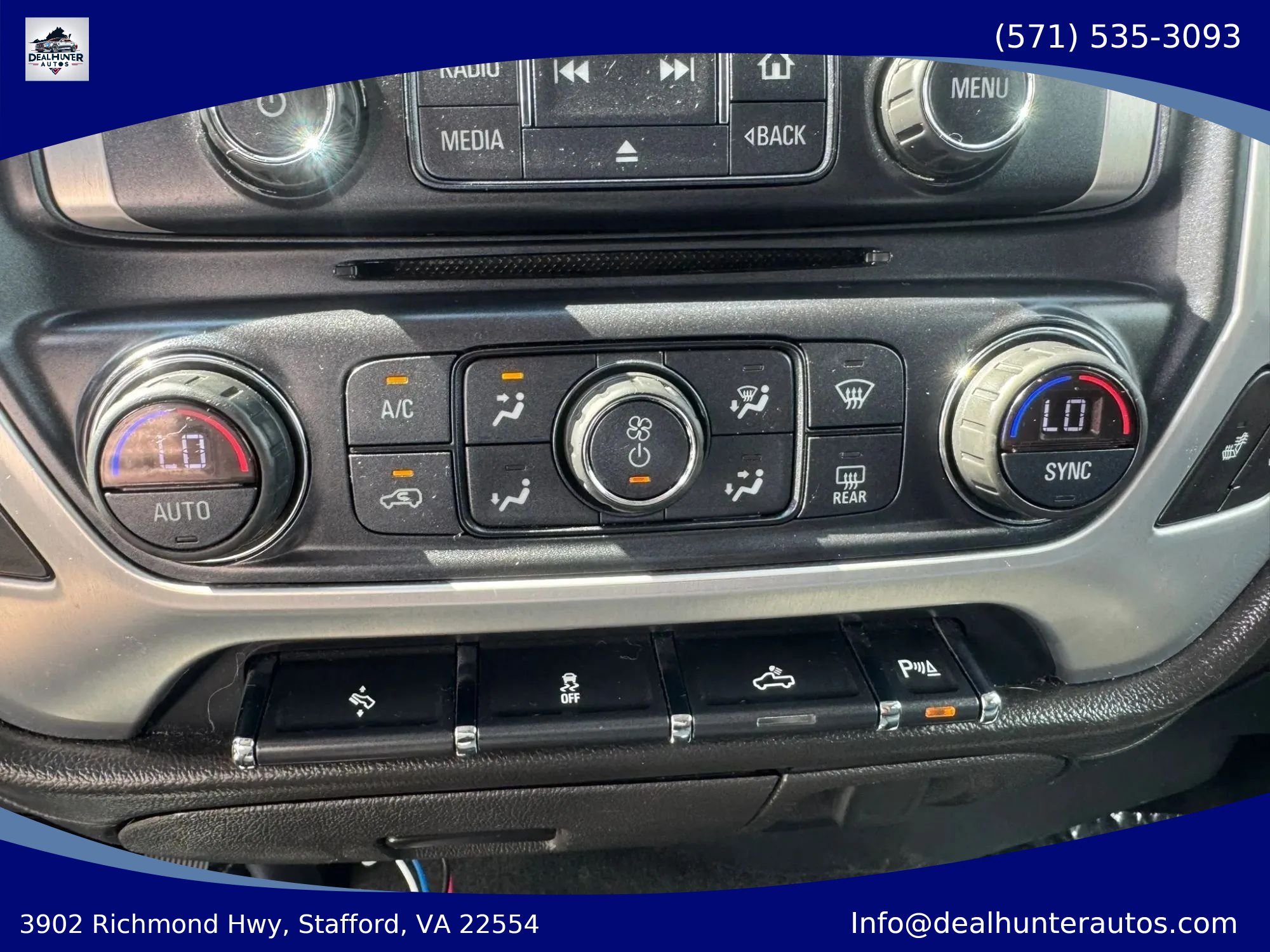Used 2017 GMC Sierra 1500 SLT w/ SLT Preferred Package AWD/4WD image 27