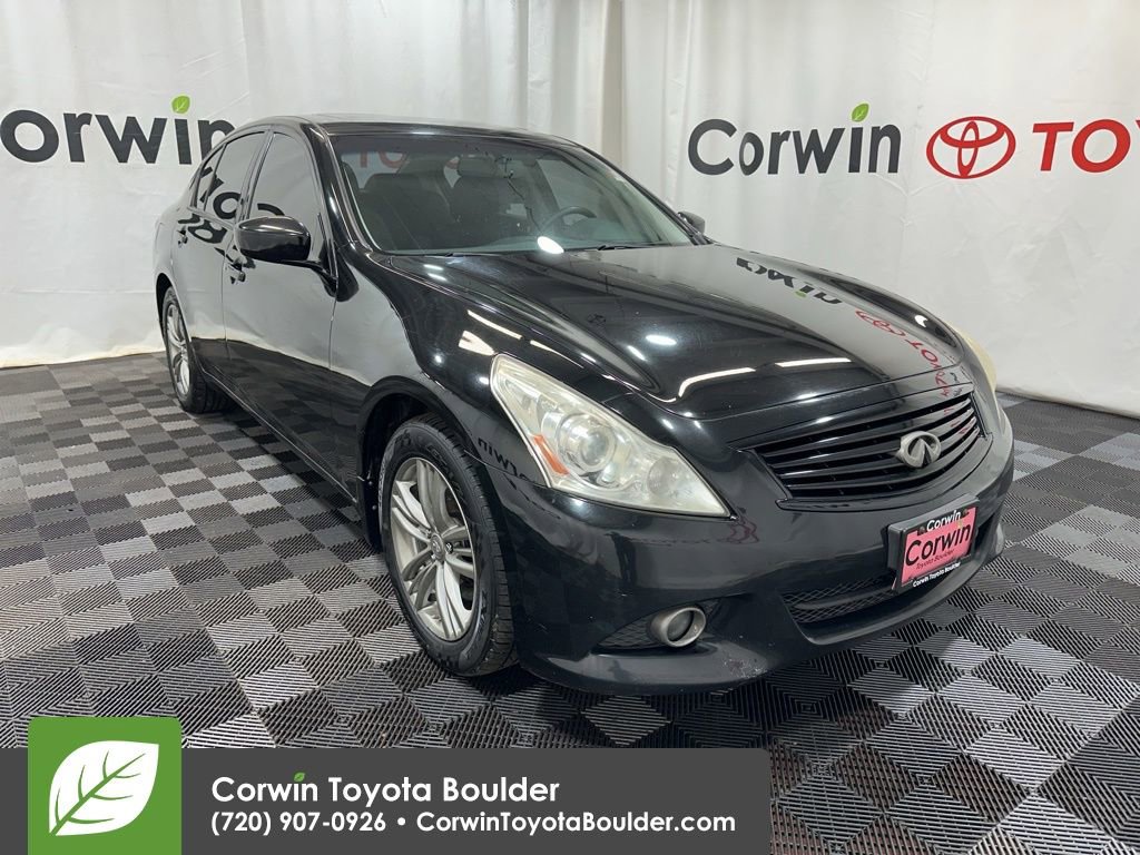 Used 2013 INFINITI G37 x w/ Premium Pkg