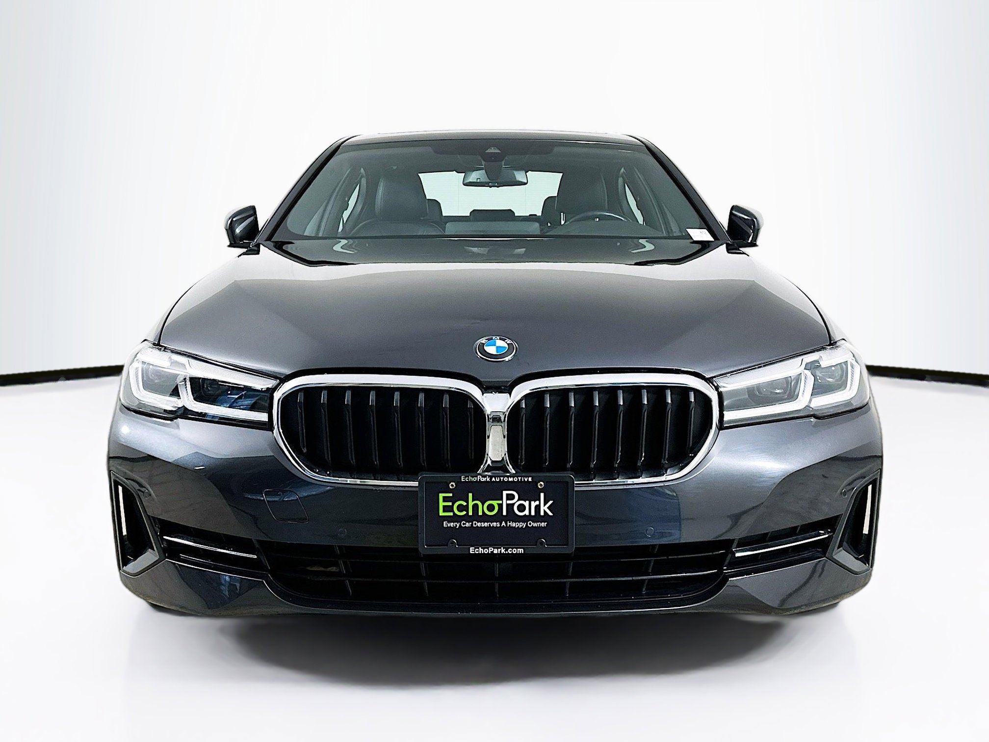 Used 2023 BMW 530i xDrive w/ Premium Package image 2