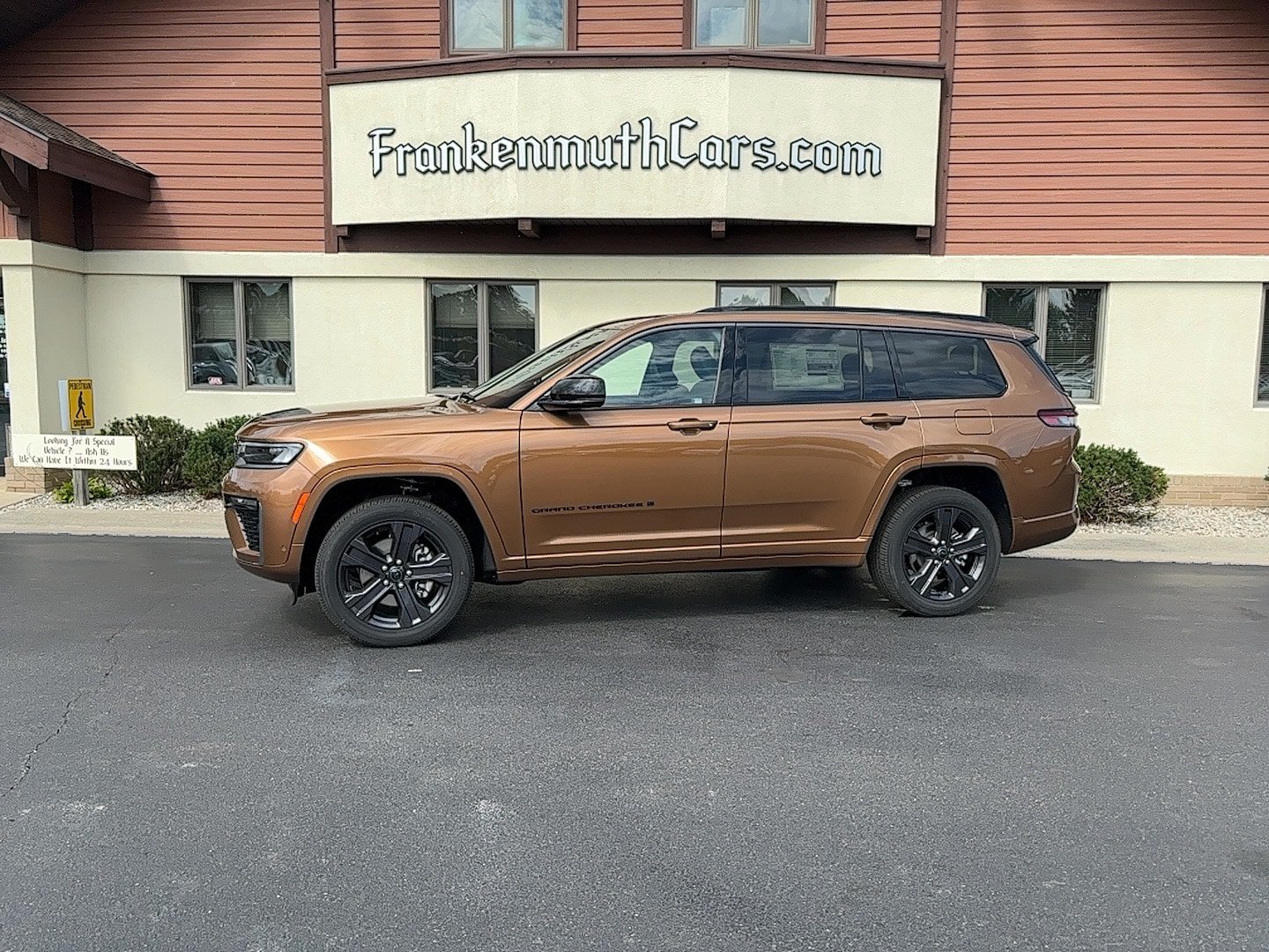 New 2027 Jeep Grand Cherokee L Limited AWD/4WD image 1