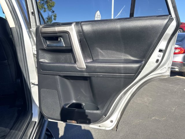 Used 2021 Toyota 4Runner SR5 Premium w/ Moonroof Package AWD/4WD image 33