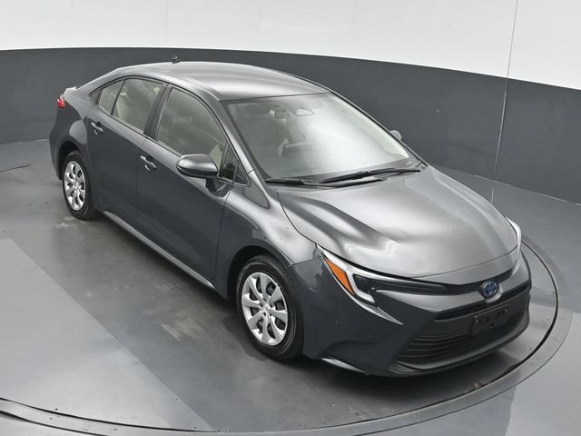 Used 2025 Toyota Corolla LE FWD image 42