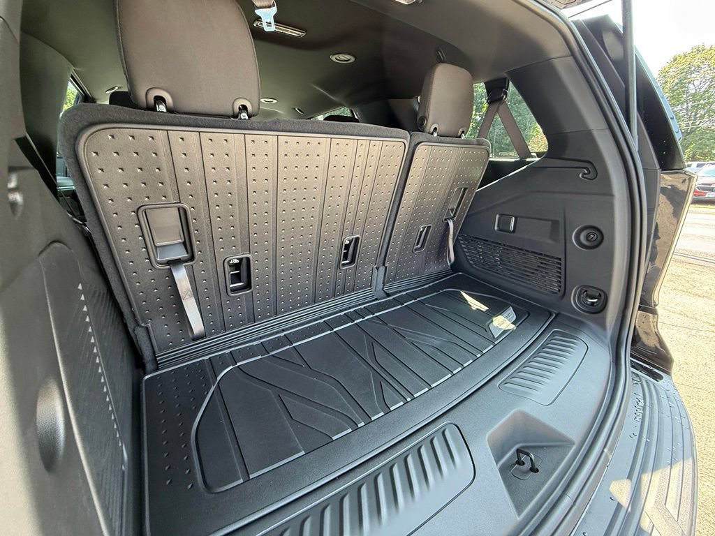 New 2026 Chevrolet Tahoe LS w/ LPO, Dark Essentials Package AWD/4WD image 30