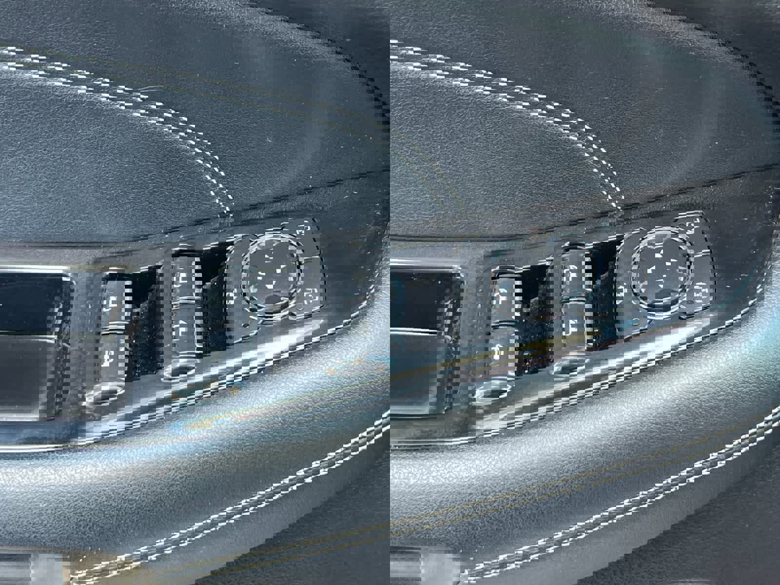 Used 2019 Ford Edge Titanium w/ Equipment Group 301A image 13