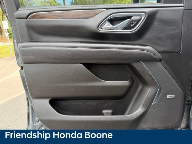 Used 2021 Chevrolet Tahoe Premier w/ Premium Package AWD/4WD image 13