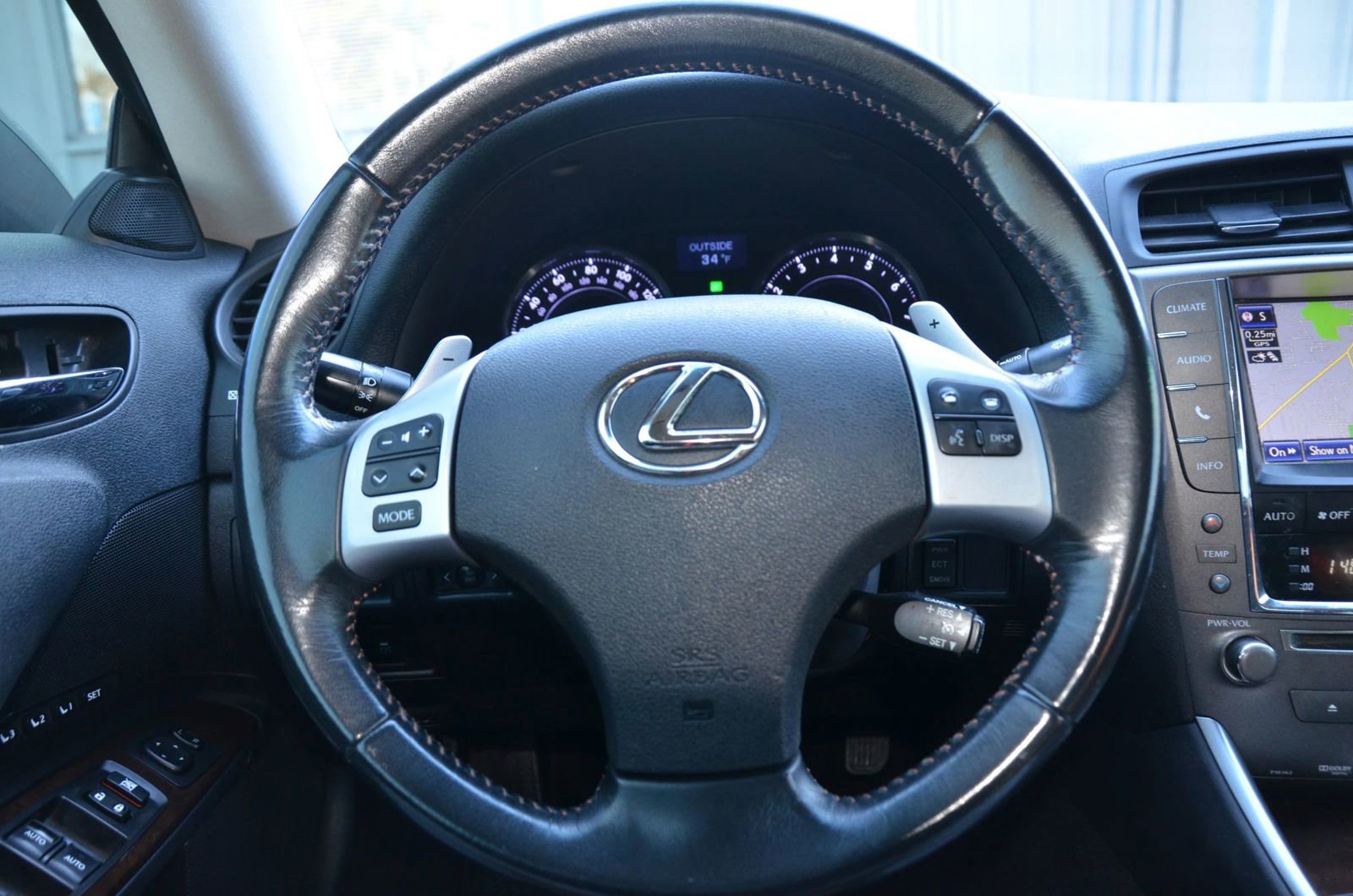 Used 2014 Lexus IS 250C w/ Luxury Package image 29