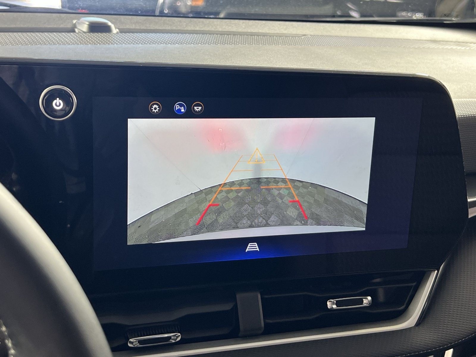 Used 2025 Chevrolet Equinox LT FWD image 19