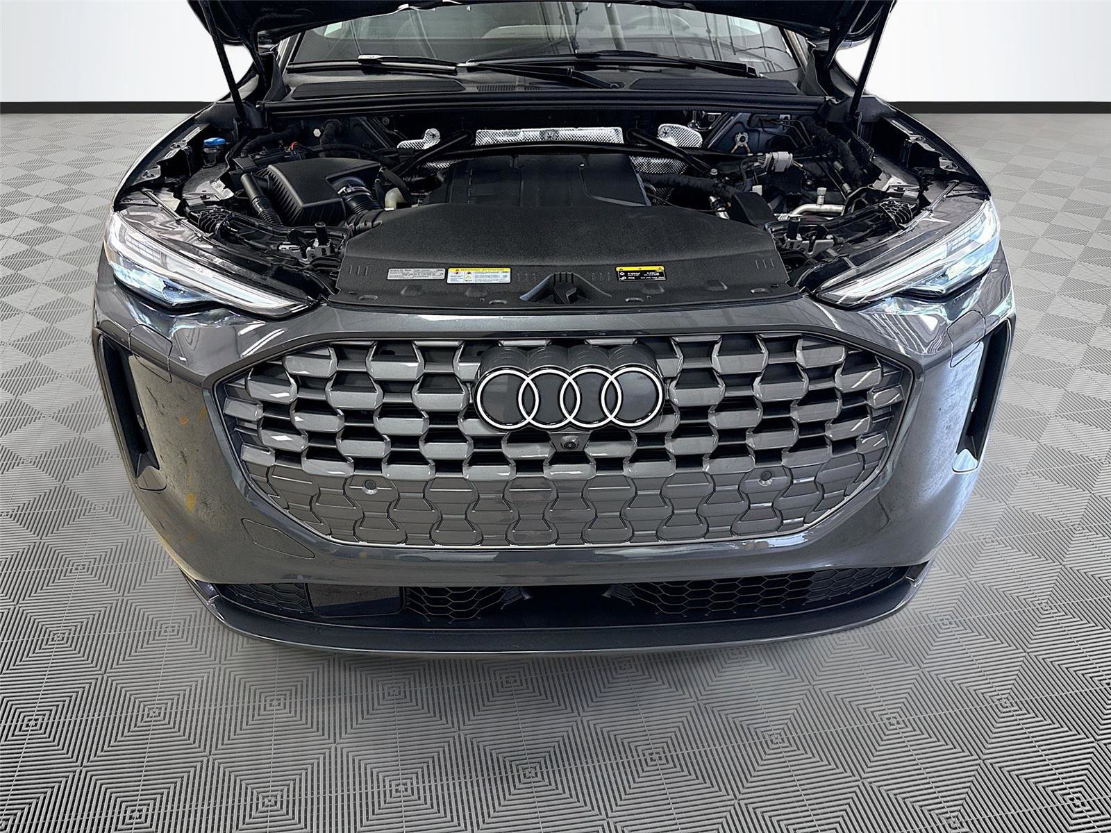 Used 2025 Audi Q5 Premium Plus w/ Premium Plus AWD/4WD image 31