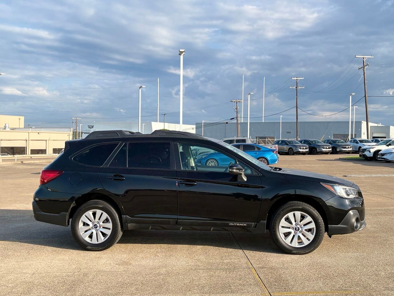 Used 2018 Subaru Outback 2.5i Premium AWD/4WD image 5