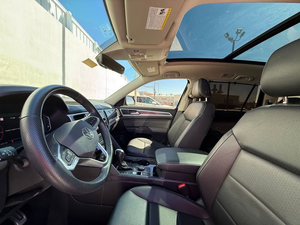 Certified 2023 Volkswagen Atlas SEL R-Line image 5