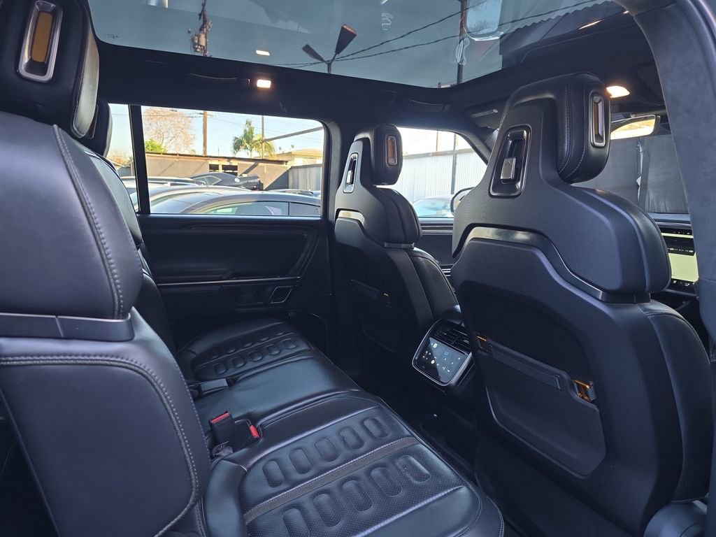 Used 2022 Rivian R1S Launch Edition image 28