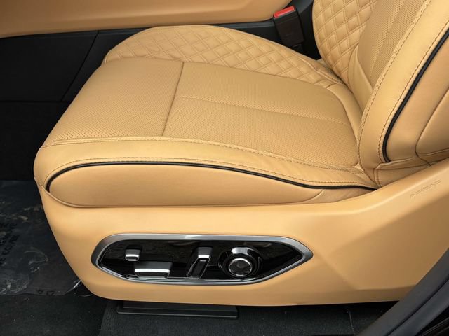 New 2026 Jeep Grand Cherokee Summit w/ Obsidian Package AWD/4WD image 16