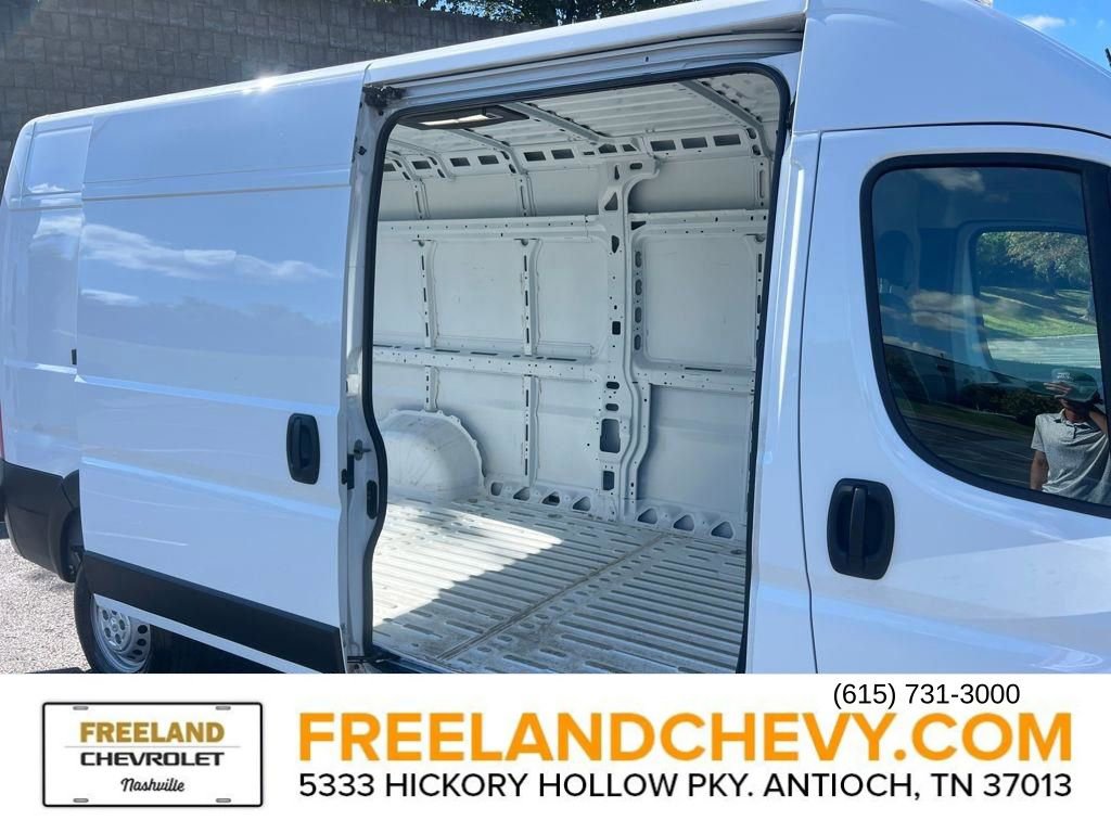 Used 2024 RAM ProMaster 2500 w/ Convenience Group image 9