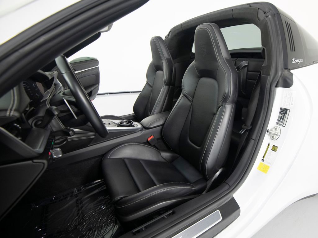 Certified 2022 Porsche 911 Targa 4S AWD/4WD image 5
