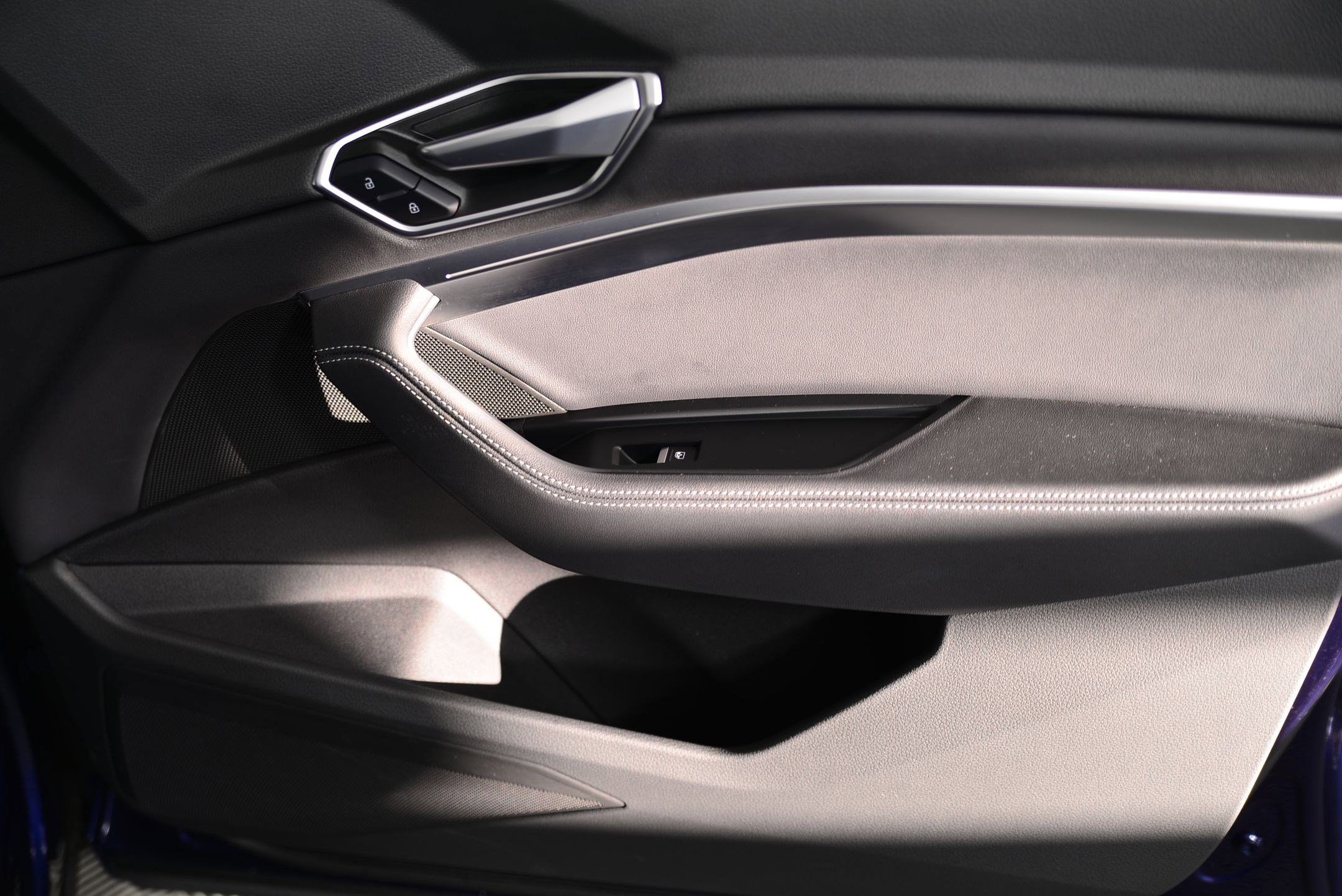 Certified 2021 Audi e-tron Premium image 9