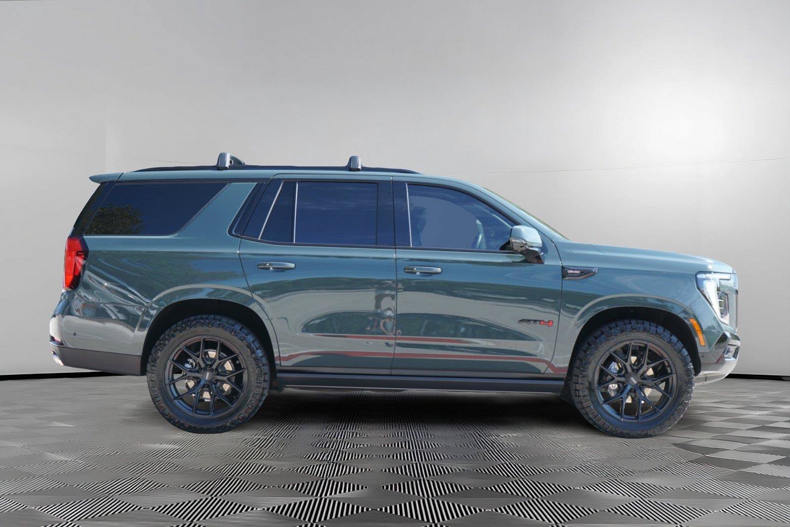 Used 2025 GMC Yukon AT4 Ultimate AWD/4WD image 4
