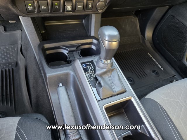 Used 2022 Toyota Tacoma TRD Off-Road AWD/4WD image 31