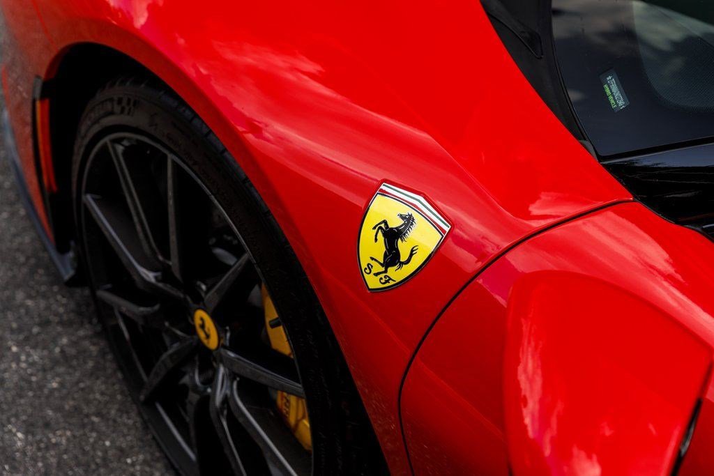 Used 2022 Ferrari SF90 Spider image 16