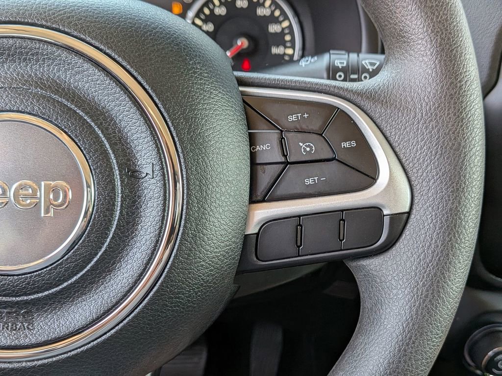 Used 2023 Jeep Renegade Latitude AWD/4WD image 20