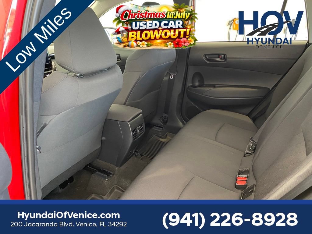 Used 2024 Toyota Corolla Cross LE w/ Moonroof Package FWD image 31