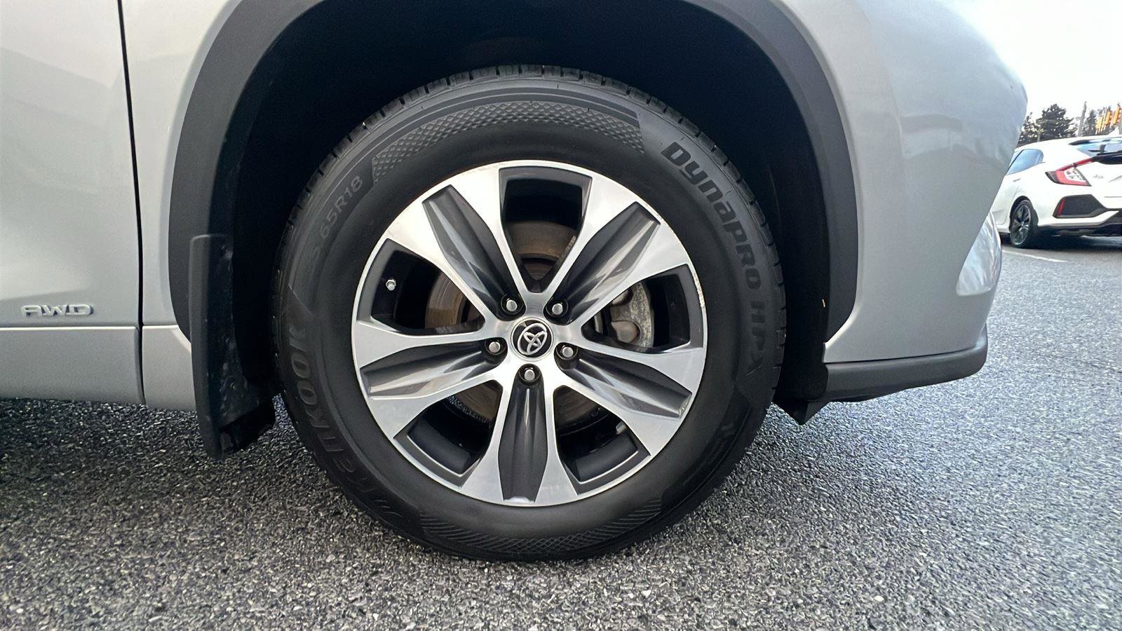 Used 2021 Toyota Highlander XLE image 11