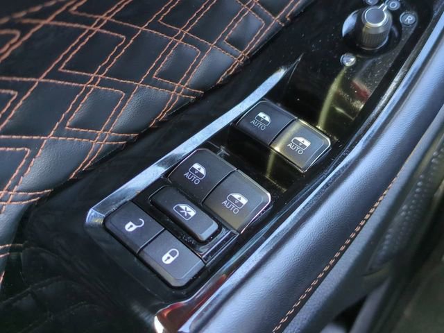 Used 2021 Jeep Grand Cherokee L Summit w/ Luxury Tech Group V image 25