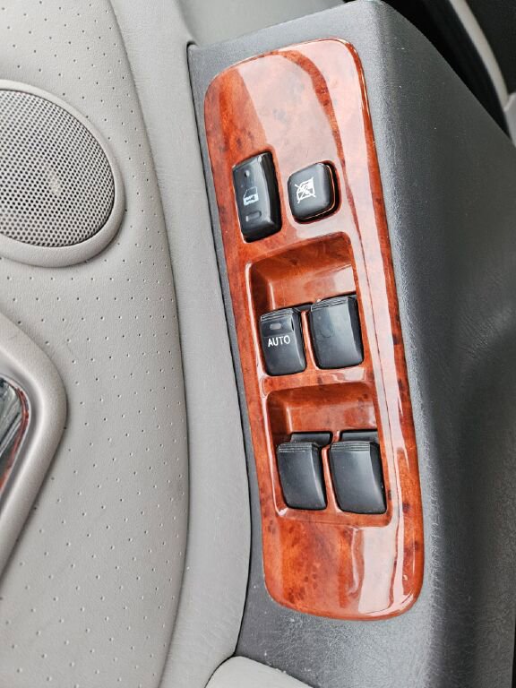 Used 2007 Toyota Highlander 4WD V6 w/ 3rd Row image 14