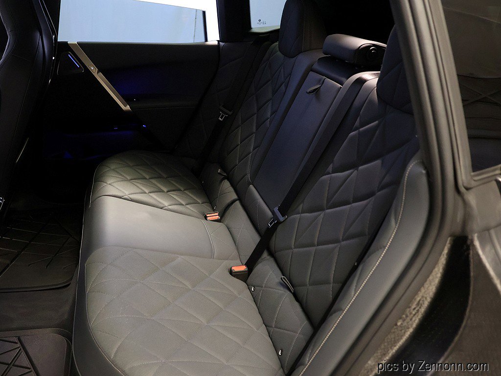 Used 2023 BMW iX M60 image 13