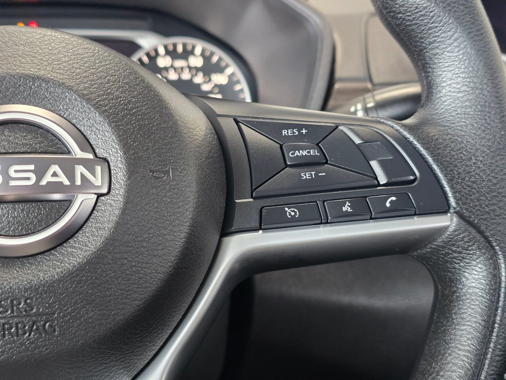 Used 2025 Nissan Altima 2.5 SV FWD image 22
