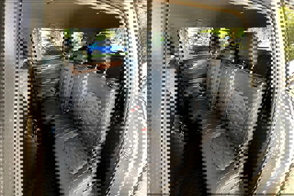 New 2026 Volkswagen Atlas SE FWD image 19