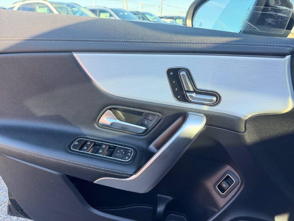 Certified 2025 Mercedes-Benz CLA 250 4MATIC image 14