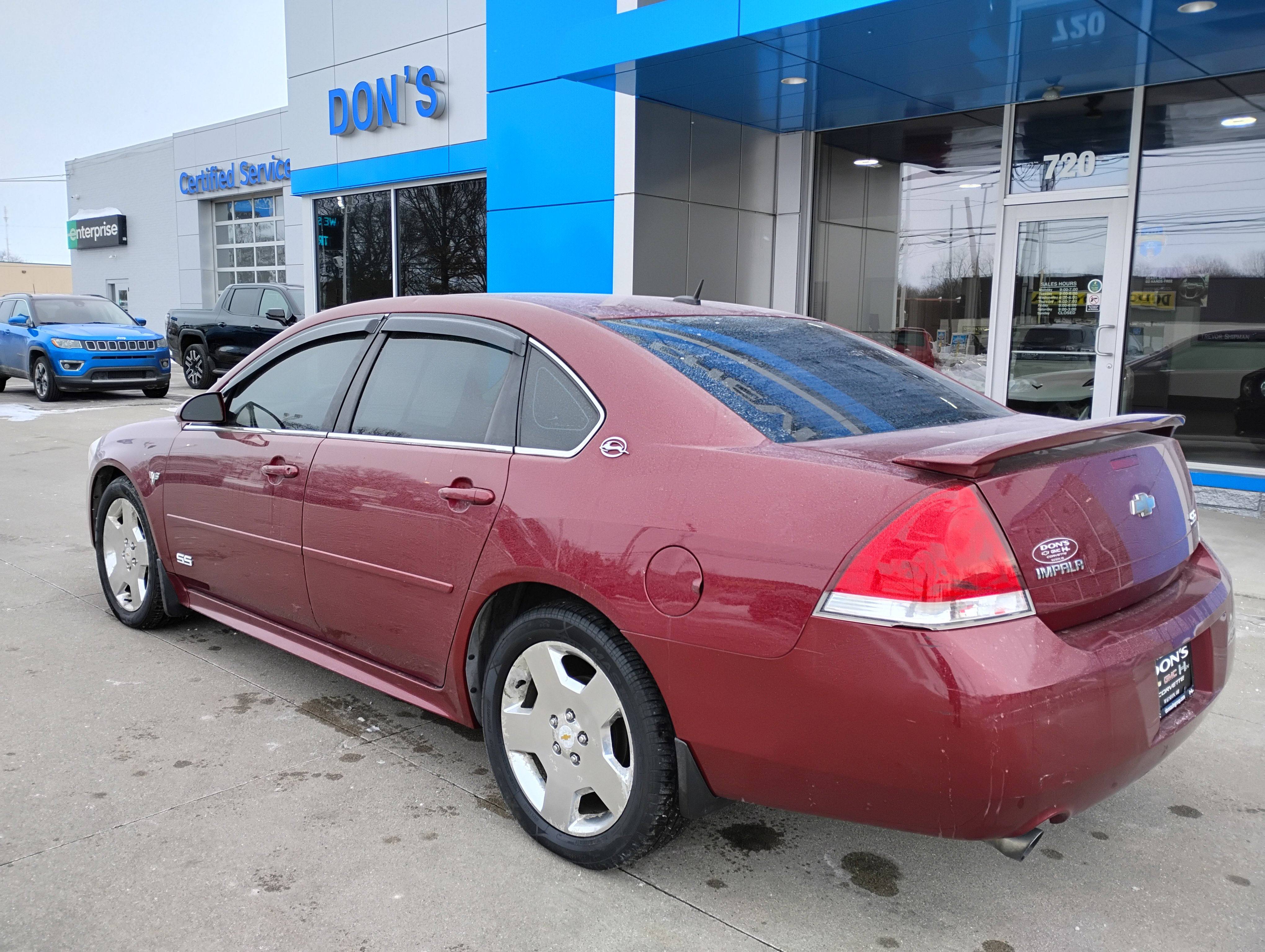 Used 2009 Chevrolet Impala SS w/ Convenience Package image 2
