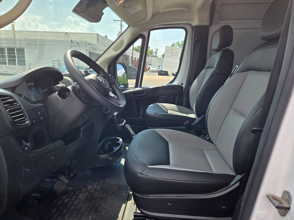 Used 2026 RAM ProMaster 2500 w/ Convenience Group FWD image 13