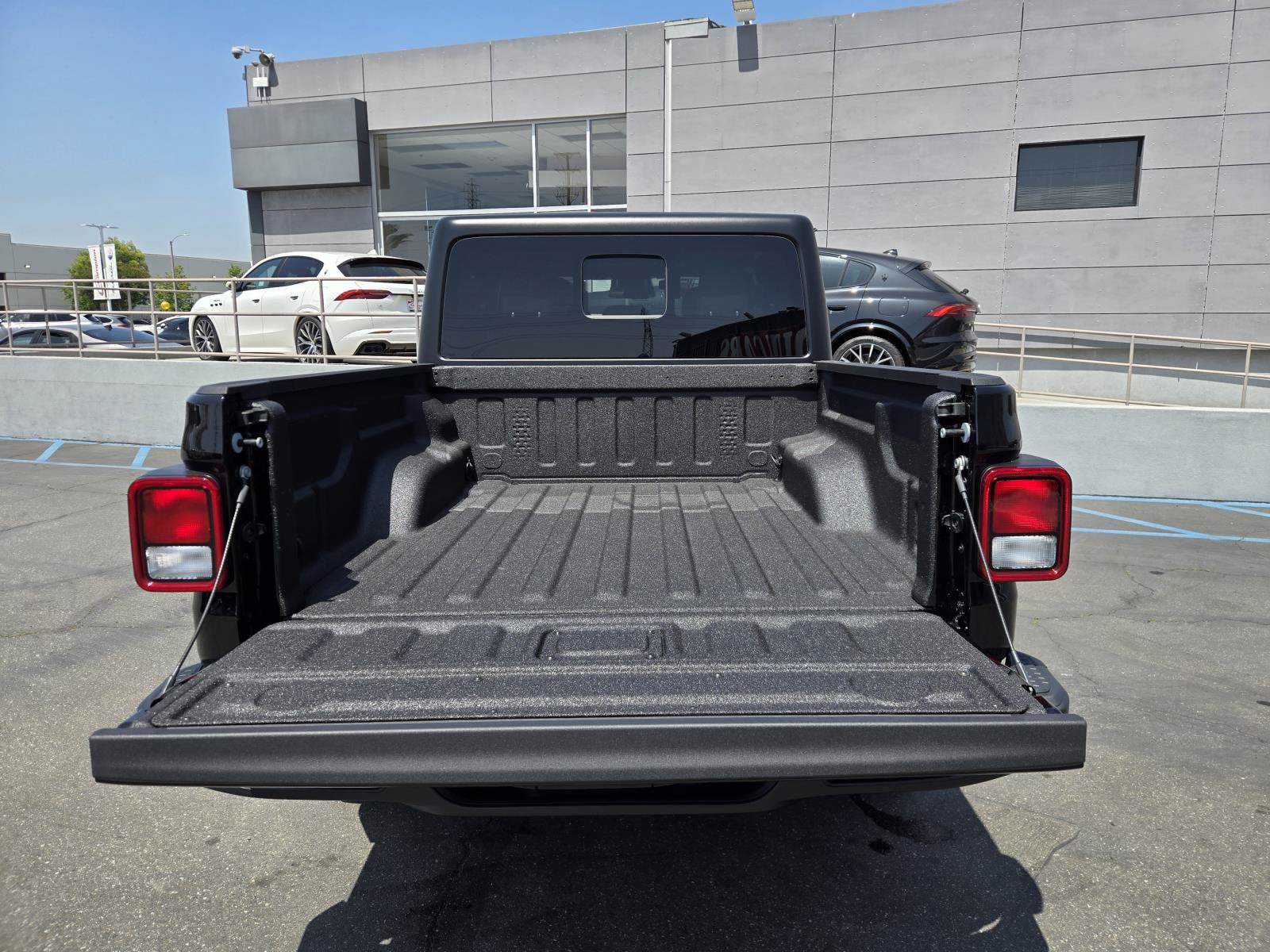 New 2026 Jeep Gladiator Sport AWD/4WD image 31