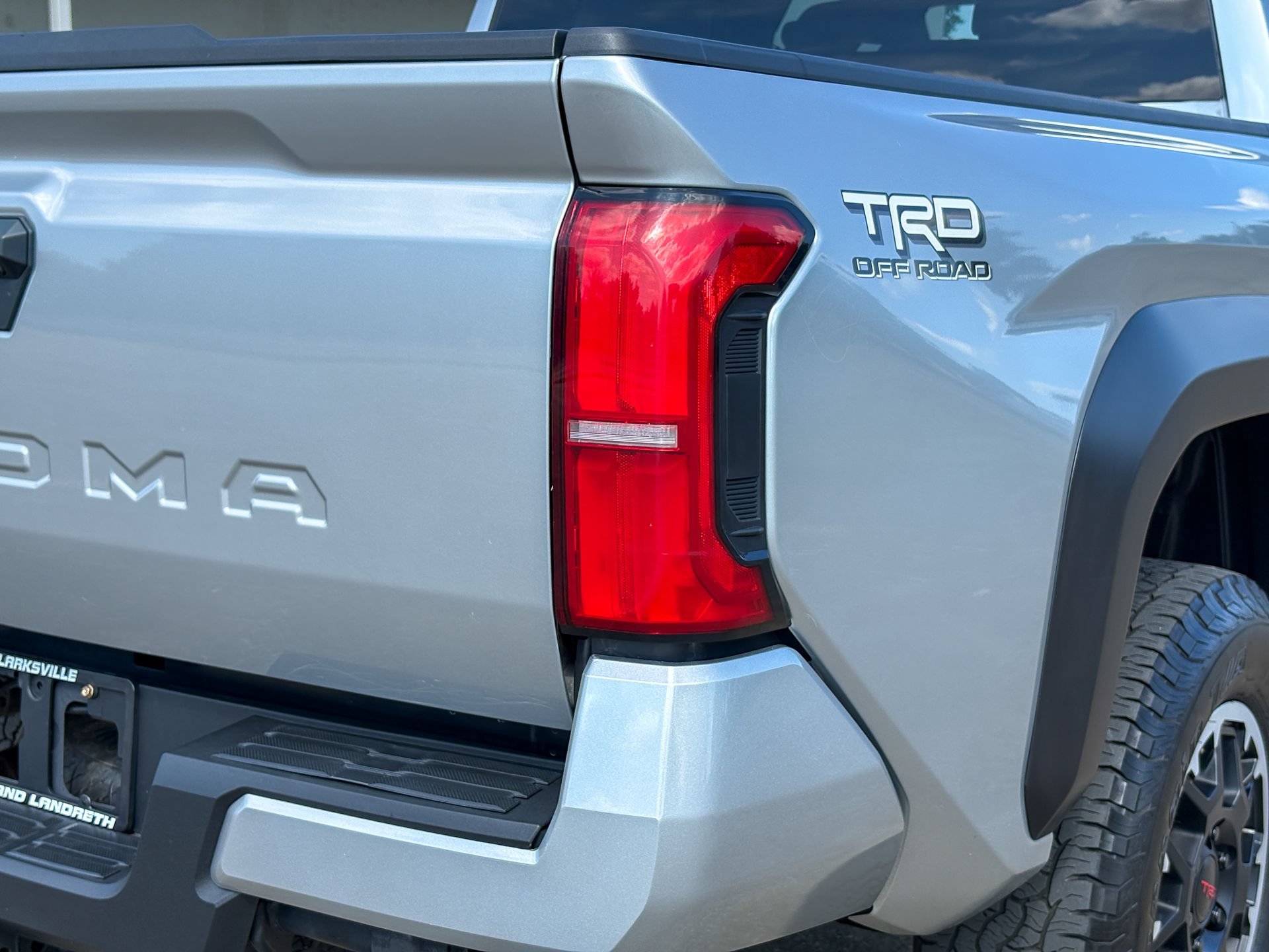 Used 2024 Toyota Tacoma TRD Off-Road AWD/4WD image 16