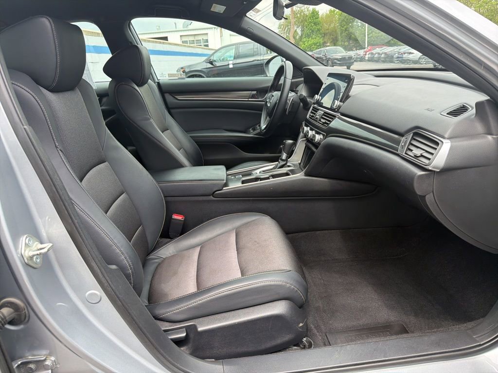 Certified 2018 Honda Accord Sport image 23