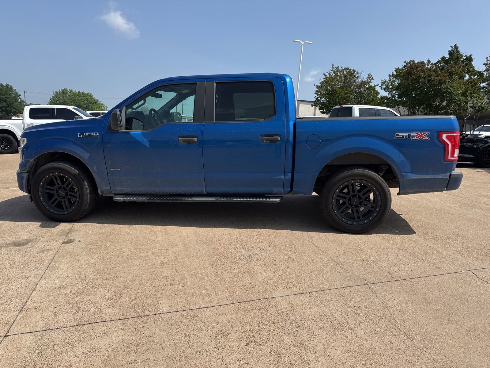 Used 2017 Ford F150 XL w/ Equipment Group 101A Mid RWD image 4