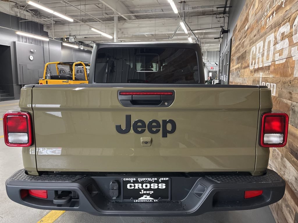 New 2026 Jeep Gladiator Sport AWD/4WD image 13