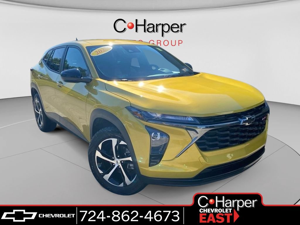Used 2025 Chevrolet Trax RS FWD video 1