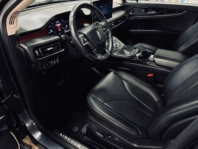 Used 2022 Lincoln Nautilus Reserve w/ Luxury Package AWD/4WD image 21